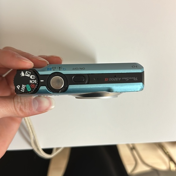 Canon power shot a3200 PIECES/REPAIR - Picture 5 of 5